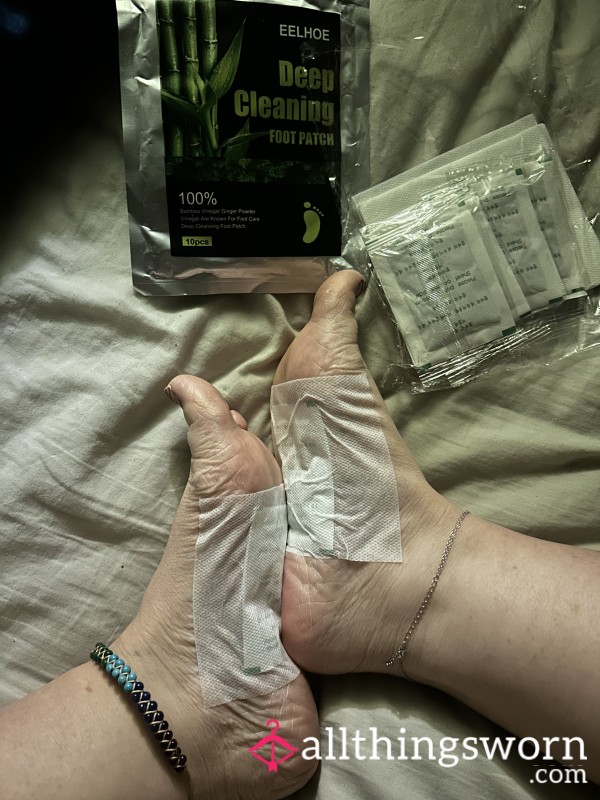 Get My Deep Cleaning Foot Patches That I’ve Just Put On And Will Wear All Night Long On My Feet With Photo Of What It Looks Like In The Morning For You 🦶🦶
