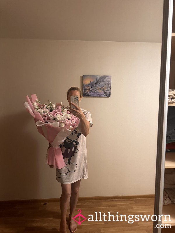 Getragenes Nachthemd Mit Minnie Mouse – Weich, Süß & Voll Meines Dufts