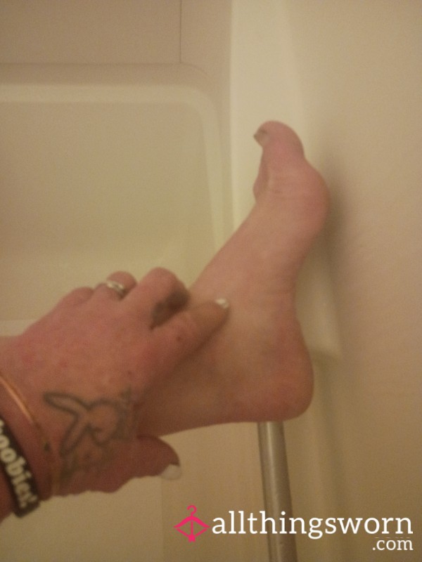 Getting These Dirty Lil Naughty Feet Nice & Clean For Their Next Daddy... You Wanna Him & Come Wash Them For Me...?