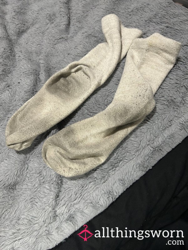 Ghastly Grungey Smelly Cream Socks 🤢 🧦