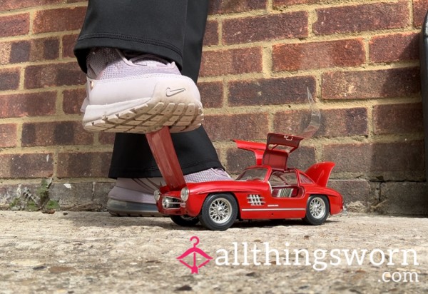Giantess Crushing Your Car