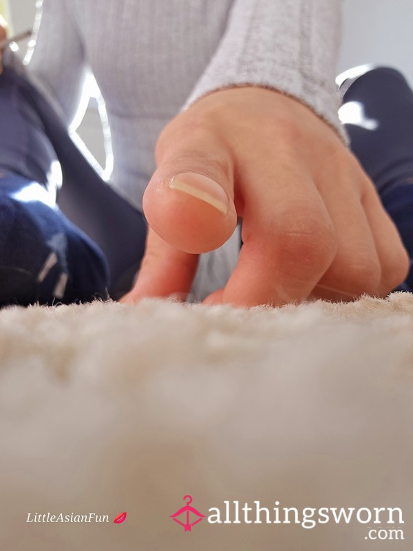 Giantess Customs