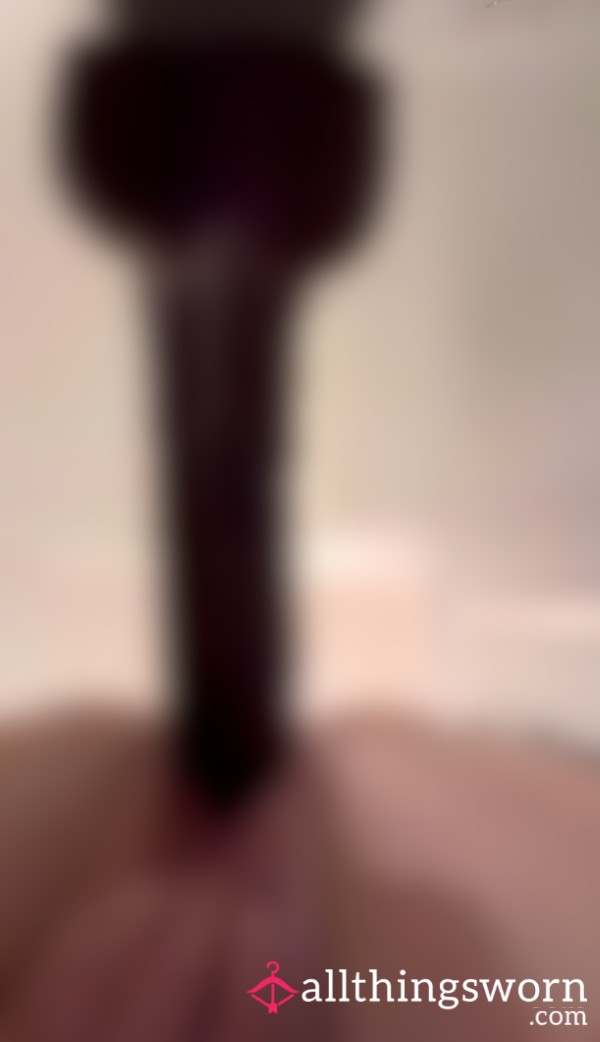 Gigantic 11 Inch Black Di**o