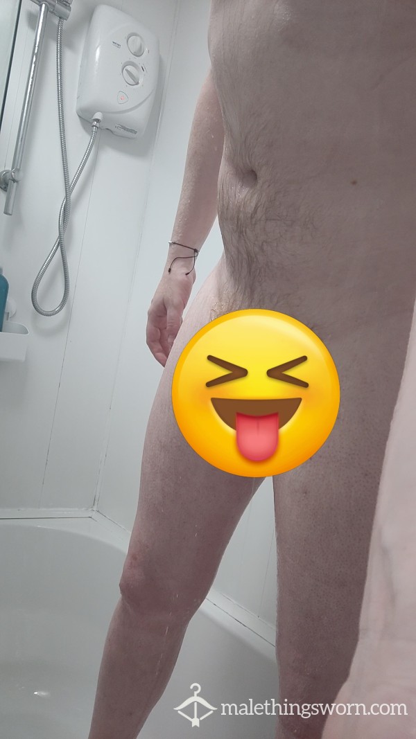 Ginger Lad Showering