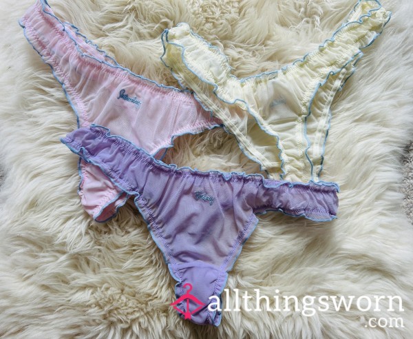 Pretty Weekend Thongs 🌸