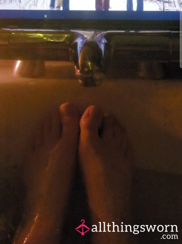Giving My Feet Love In The Bathtub, Quiet Movie, Low Lighting, Sensual Washing 💋