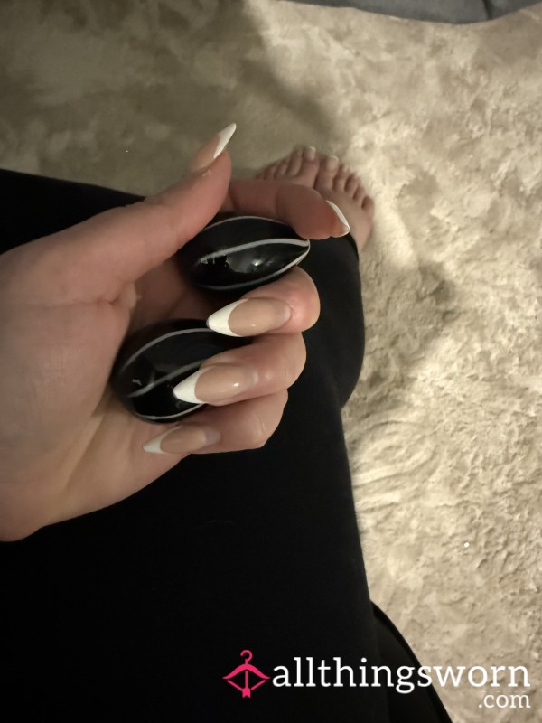 Used Gla** Kegel Eggs – Black & White