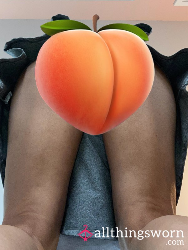 Glizzy’s Upskirt