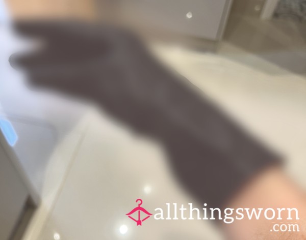 Glove & Boot Worship (9 Mins)