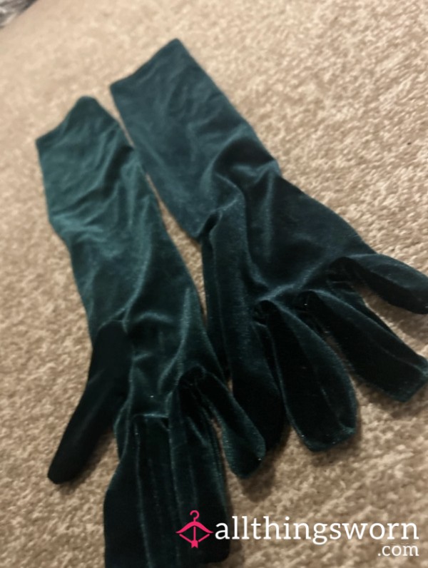 Gloves Of Elegance