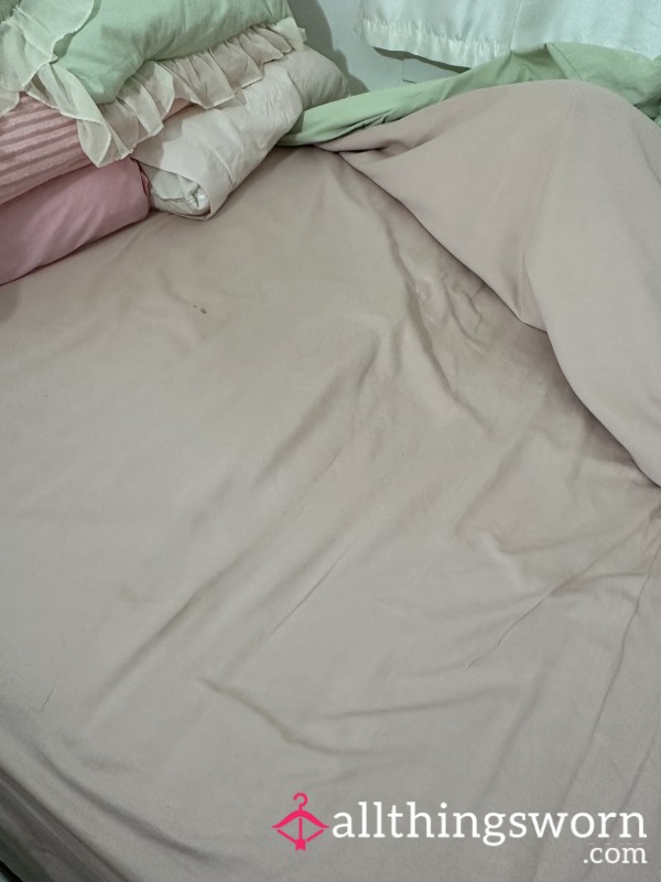 Goddess Aphrodite’s 2 Year Loved Pink Bed Sheets 💞🛌 | Queen Size