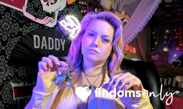 Goddess Artsy Wants Your Keys