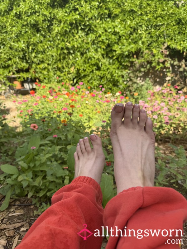 Goddess KJs Morning Toe Stretch