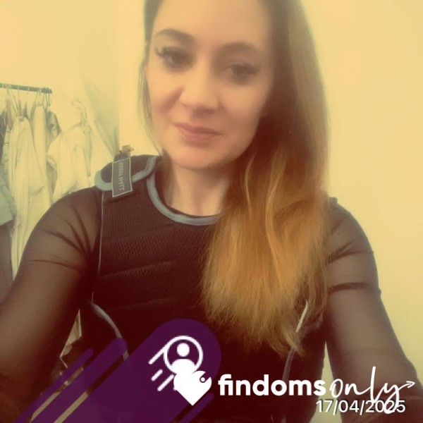 GODDESS Lady EQUESTRIA RIDING HER GORGEOUS HORSE HARD