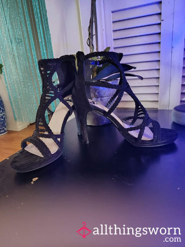 Goddess Learning To Strut Heels