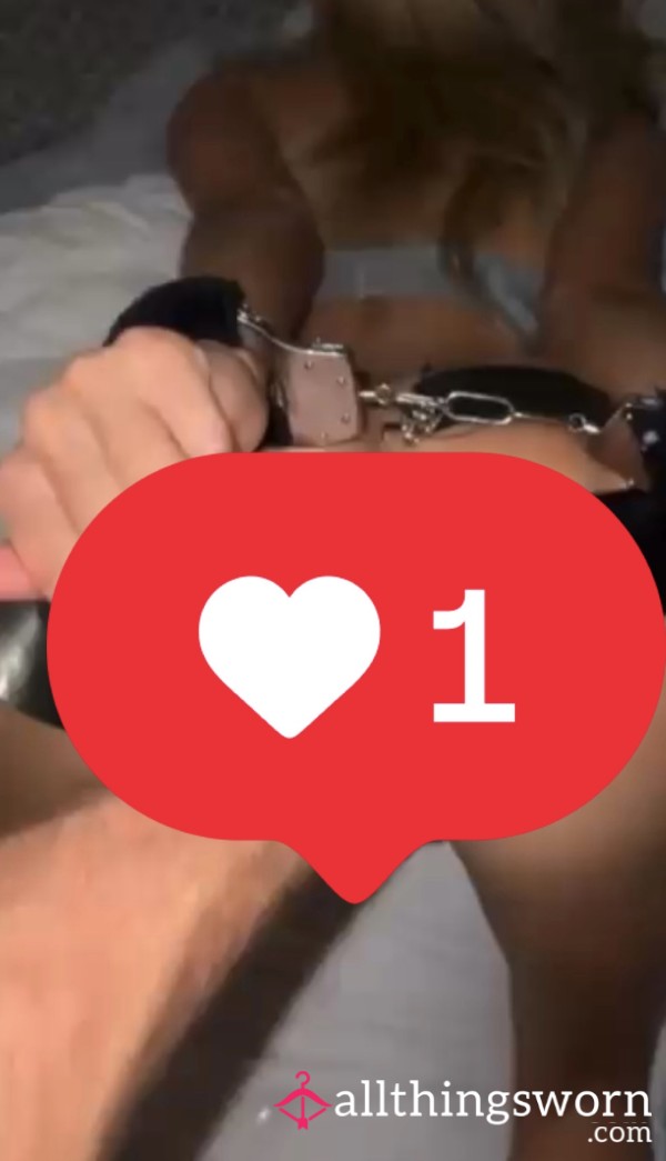 Goddess Natalia Gets FISTED🖤⛓️