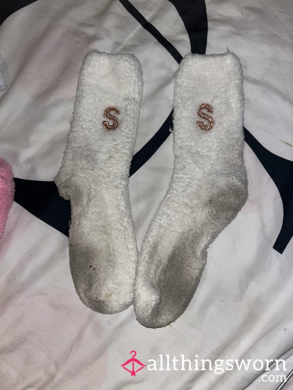 Goddess Scarlets Well Worn Fluffy Bedtime Socks 🧦 🌸