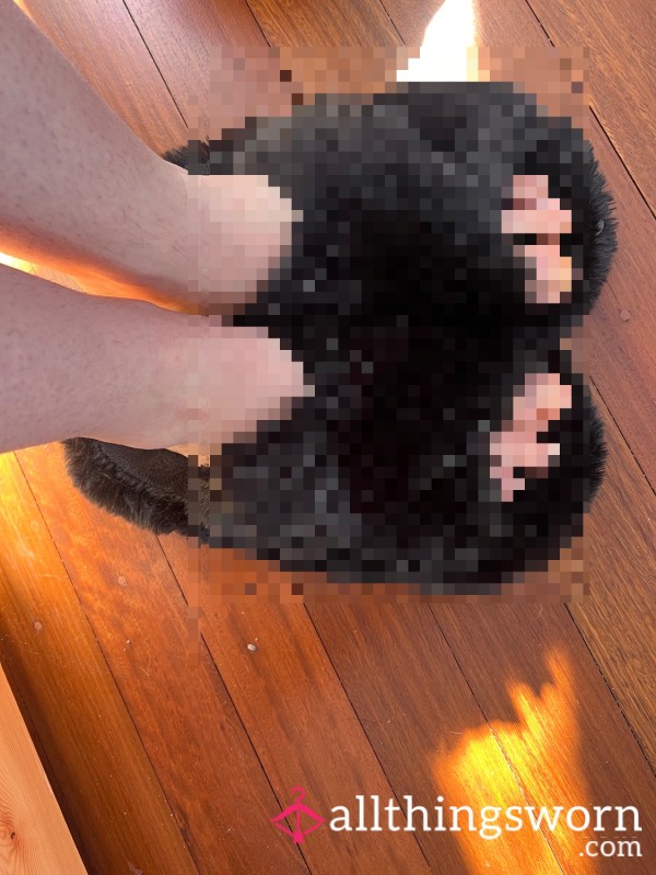 🔮 Goddess Solene’s 3-Month Toenail Growth In Black Fur Slippers — Exclusive Feet Set