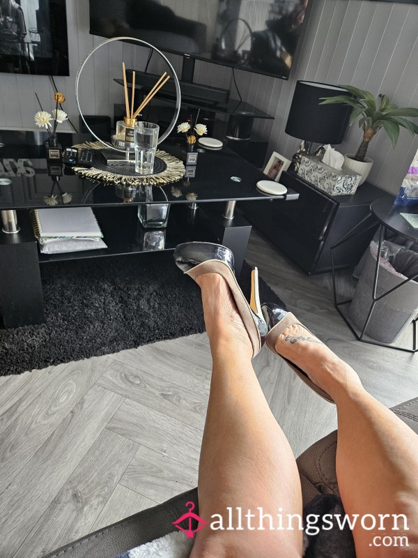 Goddess Teasing You Barefoot In S**y Heels Dangling Her Feet