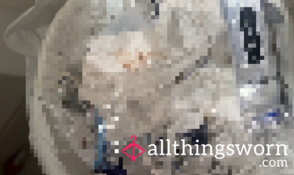 Goddess Trash | Close Up View Of My Bathroom Trash 🗑️