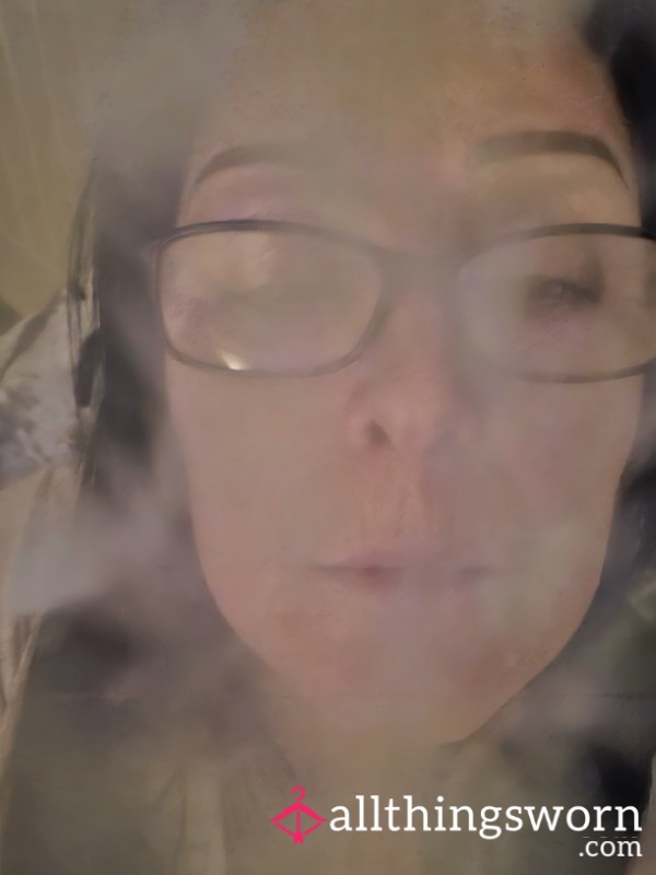 Goddess Vaping  Naughty Goddess 😍