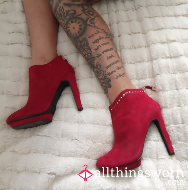 GoddessCae’s Red High Heeled Boots