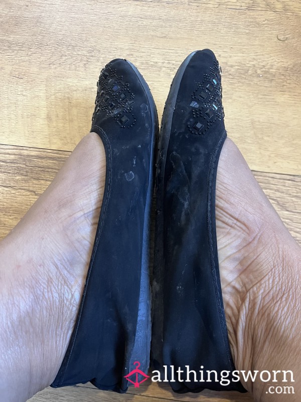 Black Flats Moist Feet Tight!