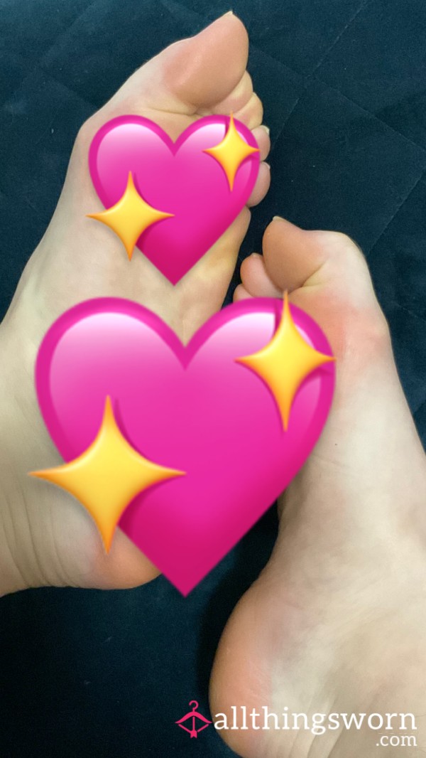 Goddess’s Dainty Wrinkled Soles