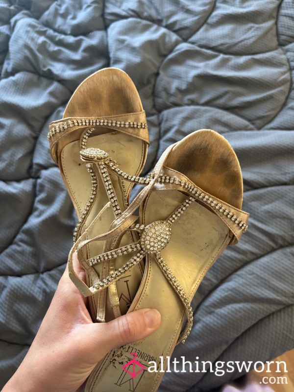 Goddess’s Golden Heels