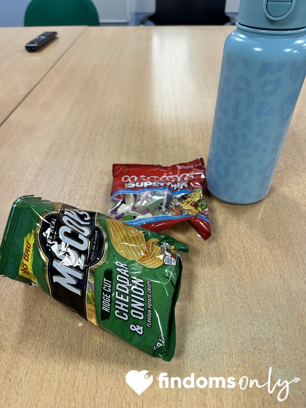 Goddess’s Snacks 🍬 Reimbursement. Not Hungry Enough For A Full Lunch So Naughty Snacks Will Be Good For Now