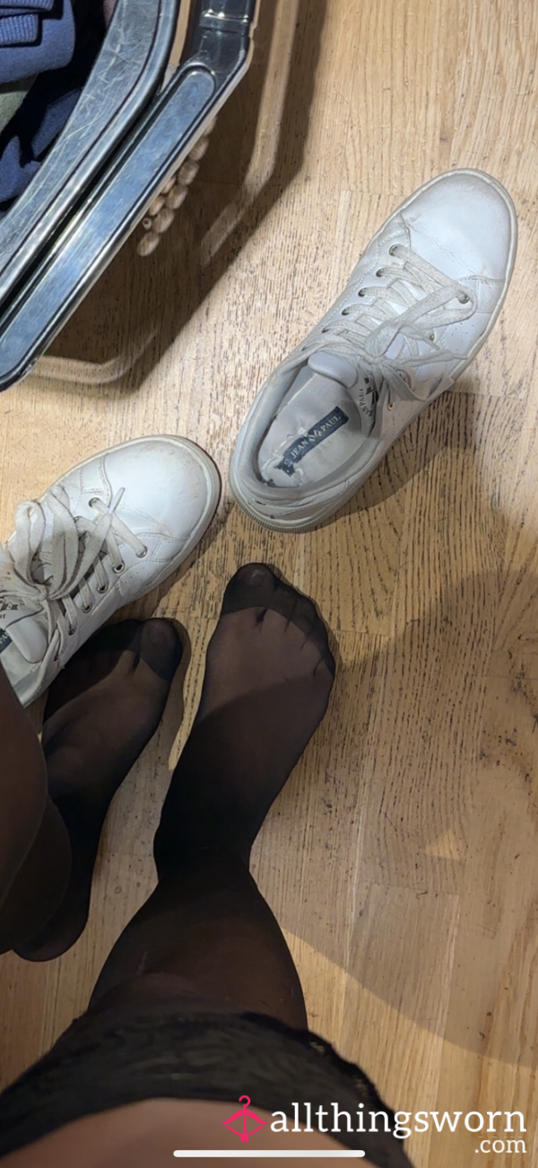 Godt Brukte Hvite Sneakers 😋