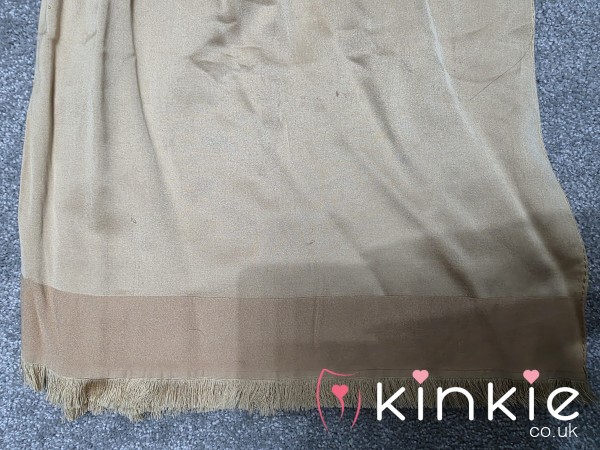🎗🎗 Gold Preloved Scented Scarf 🧕🏼🎗🎗