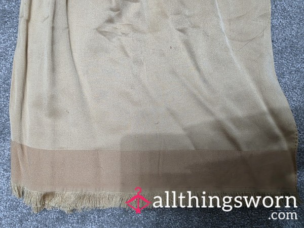 🎗🎗 Gold Preloved Scented Scarf 🧕🏼🎗🎗