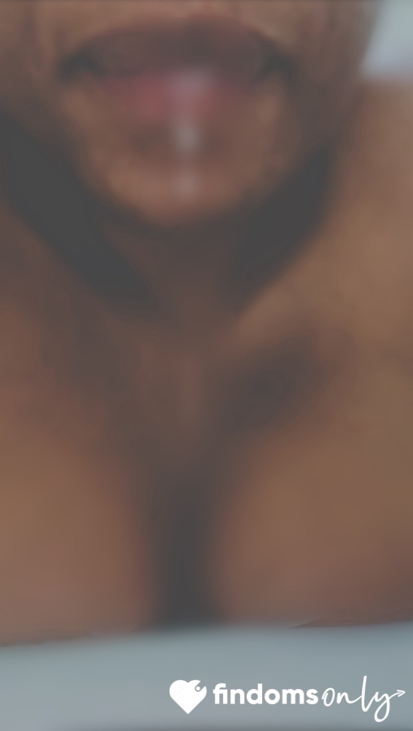 Goon Over Empress Sp*t & Cleavage…both Very Juicy 👑