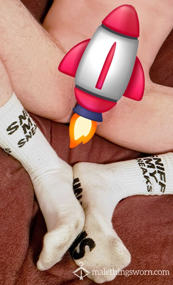 Gooner With Smelly Socks