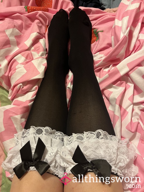 Gorgeous Frilly Pop Socks