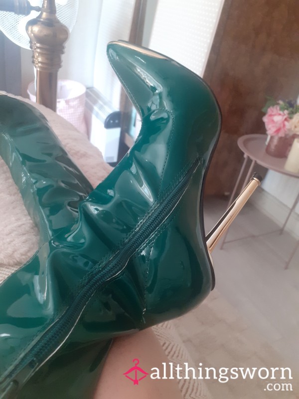 Gorgeous Green And Gold Boots X