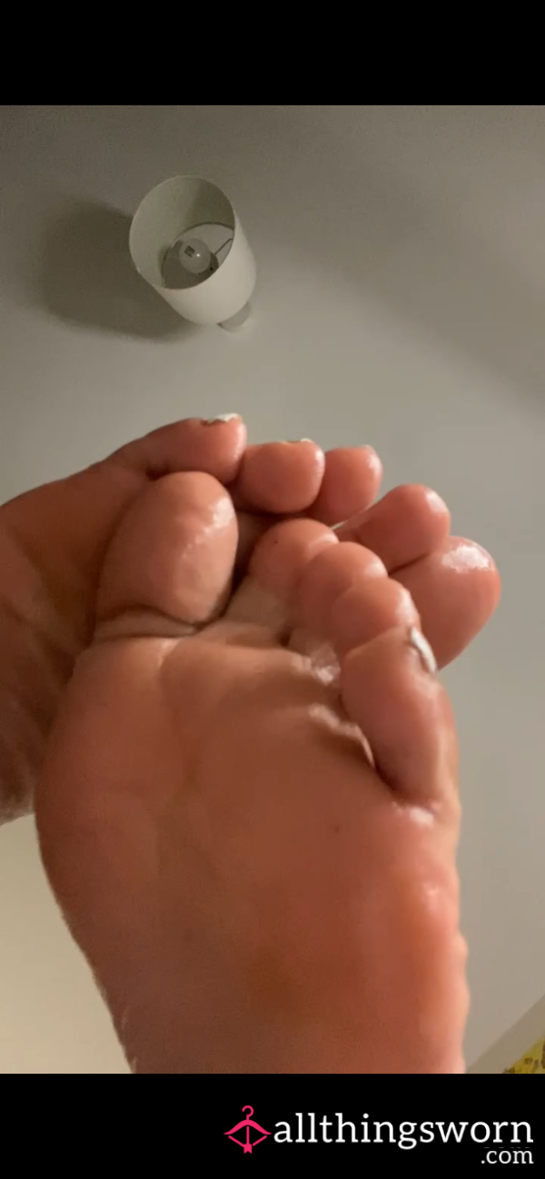 Gorgeous Oiled Feet 🦶 (0:34)