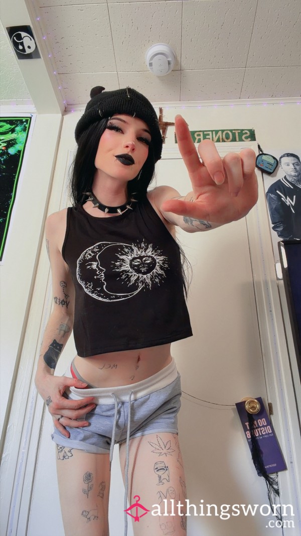 Goth Girl Self Foot Worship