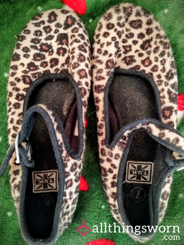 Goth Leopard Shoes, Hold The Stink 🥵