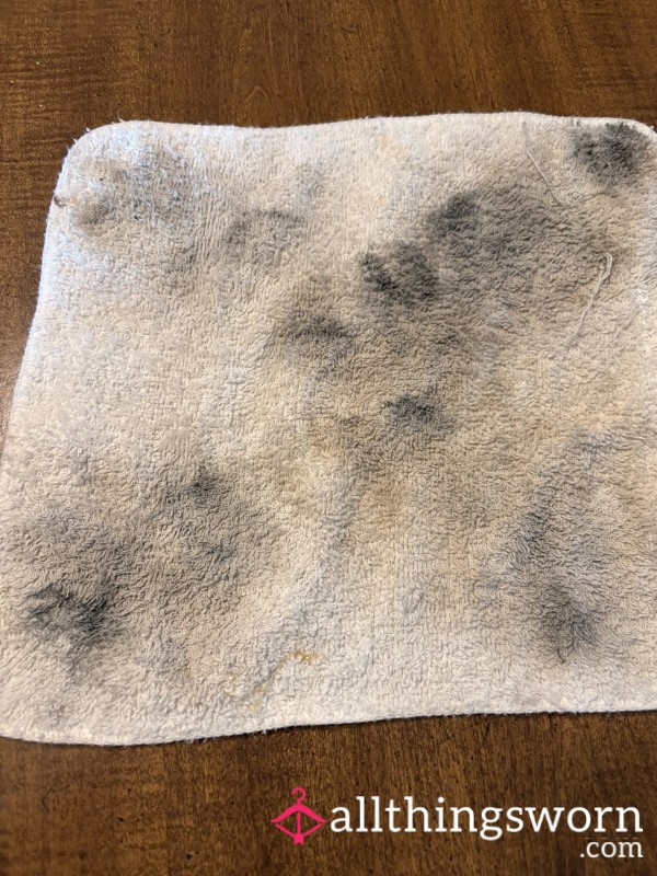 Gothic Bunny’s Old Make Up