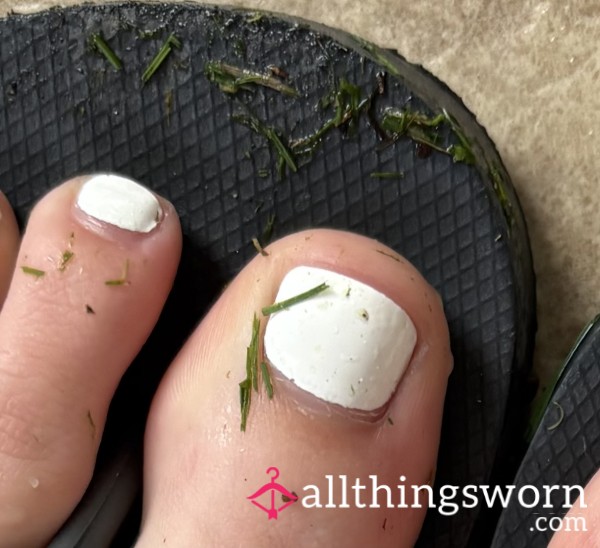 Gra**y Dirty Feet
