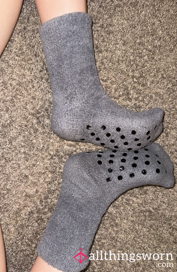 Gray Fuzzy Socks🧦