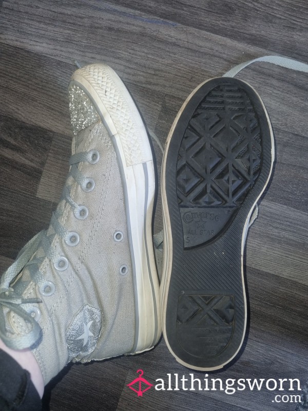 Gray Glittery Dirty Converse Size 5 🩷