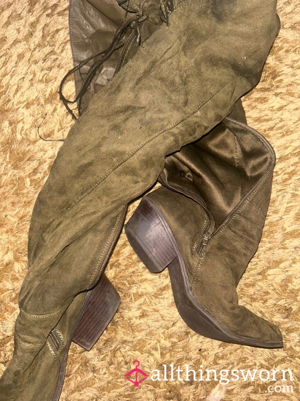 Kneel Before These 👢🖤 Worn Green Boots