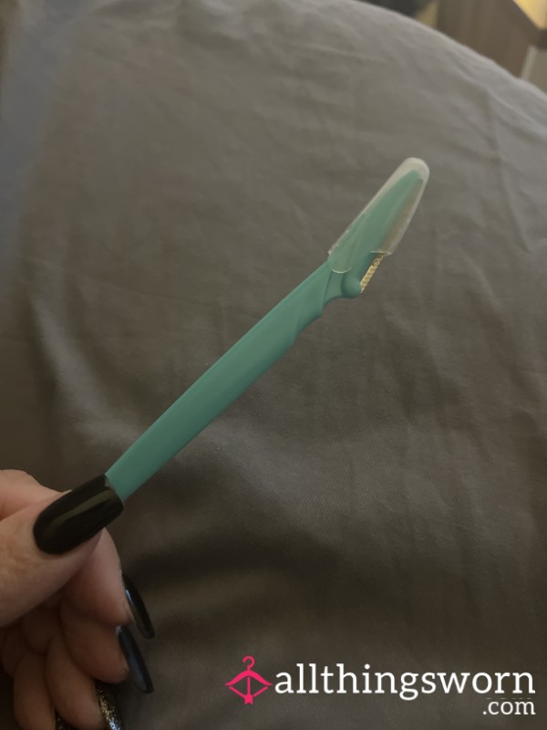 Green Face Razor