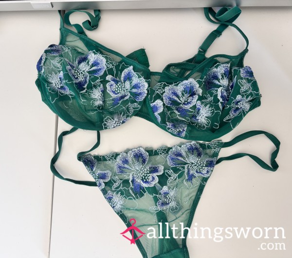 💚 GREEN LACE BRA & THONG - Worn For 24hrs 💚