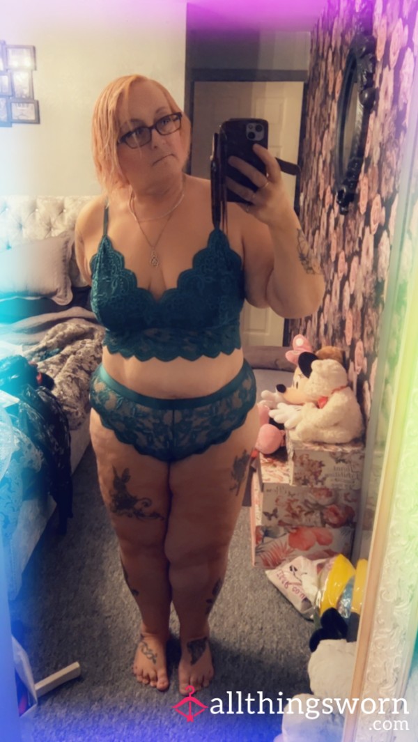 Green Lace Two Piece Set Plus Size