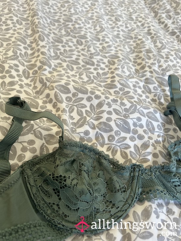 Green Lace Well-worn Bra💚