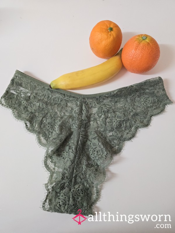 Green Lace – Worn With A Wink 😉